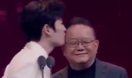 港星爆料吃瓜综艺节目,揭秘娱乐圈幕后真相，吃瓜综艺成揭秘利器